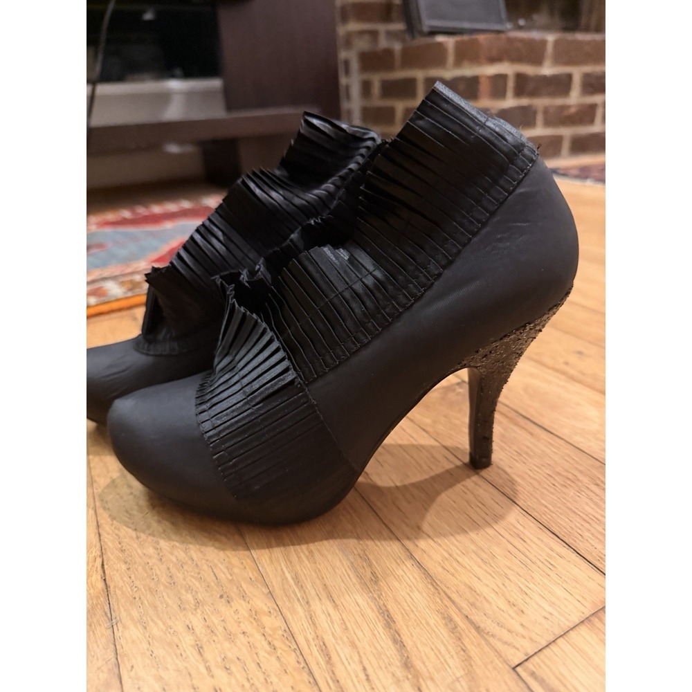 Poetic Licence Black Pleated Stiletto Pump Slip On Women's EU 38.5 Synthetic - Picture 3 of 6